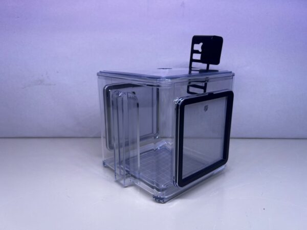 Separador de peces / bettera / paridera de acrilico con malla de acero, 15*15 excelente diseño para colgar con regulador de altura