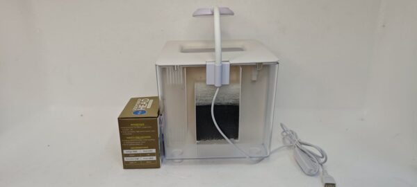 Nano tanque blanco 18-15-16 cm 4.5 litros con wet, bomba y luz incorporado