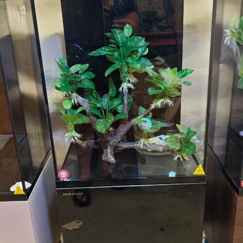 Mueble completo de 50*62*43, con 1 puerta Sump bajo mesada, mas pecera 50*70*43 altura total 1.30 mts