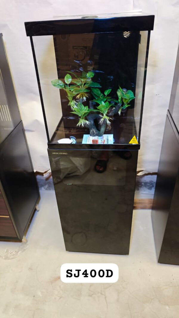 Mueble completo de 40*82*40, con 1 puerta 2 estante  mas pecera 40*50*40  Sump Trasero altura total 1.30 mts